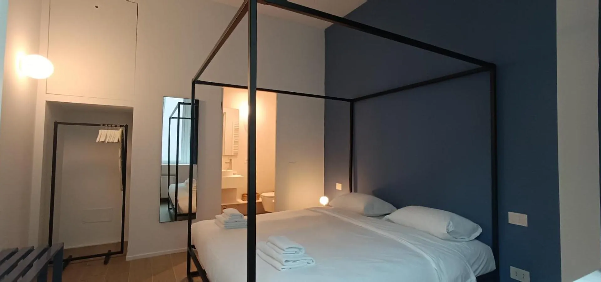 Easyhomes-City Centre Suites ميلان شقة