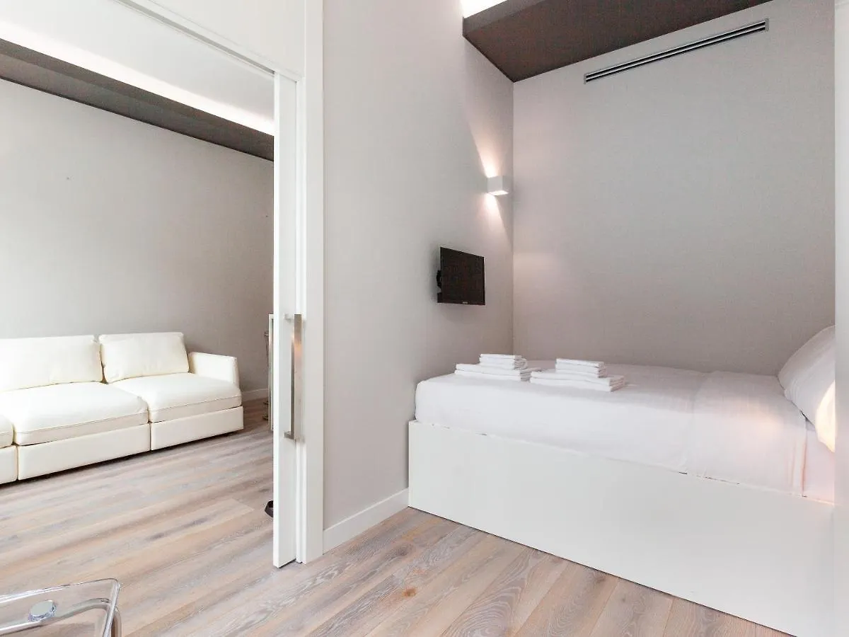 Daire Easyhomes-City Centre Suites Milano
