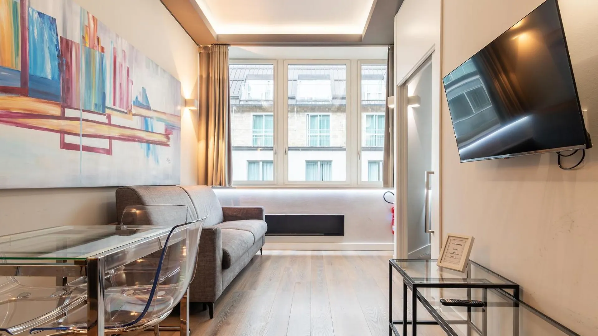 Easyhomes-City Centre Suites Milano İtalya