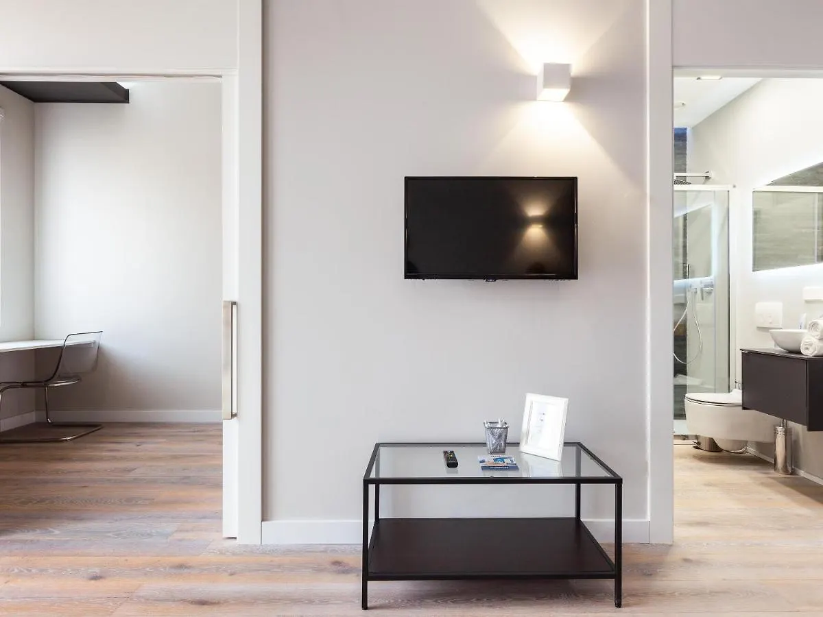 Апартаменты Easyhomes-City Centre Suites Милан Италия